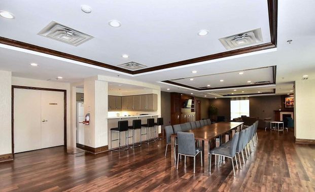 For Lease - 23 Oneida Crescent Unit# 1102, Richmond Hill, Ontario - Photo 1