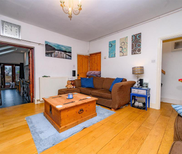 3 bedroom terraced house to rent - Photo 3