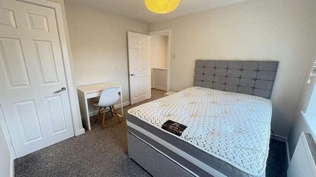 St. Anns Close, Leeds, LS4 - Photo 4