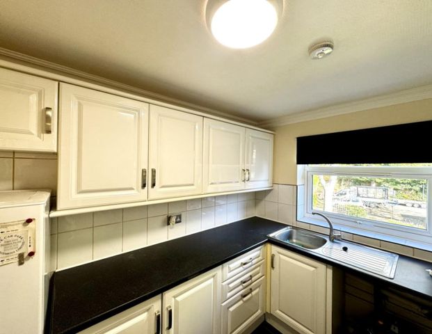 1 Bedroom Terraced House - Photo 1