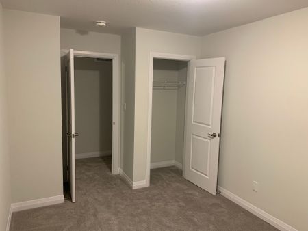 For Lease - 3 BANK SWALLOW Crescent, Kitchener, Ontario - Photo 2