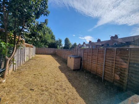 2 bedroom maisonette to rent - Photo 5