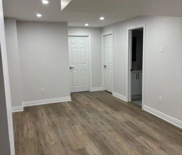 34 Reigate Avenue #Basement Apartment - Photo 1