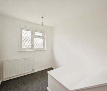 Stovin Crescent, Scunthorpe, Winterton - Photo 2