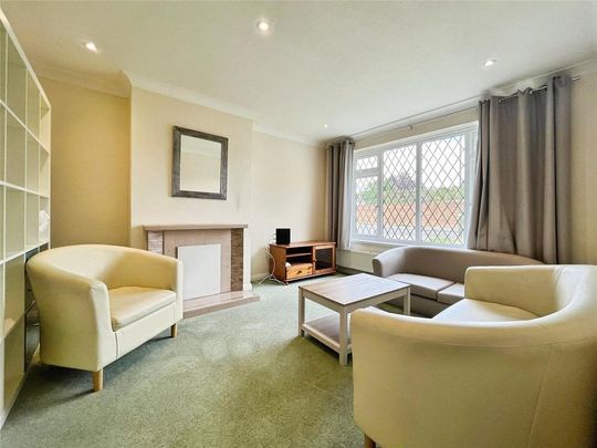 4 bedroom semi-detached house to rent - Photo 1