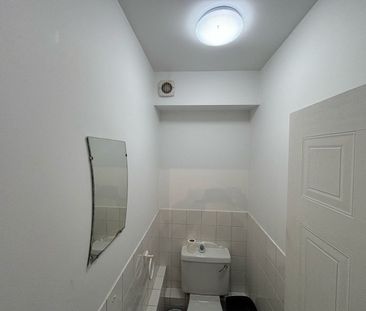 5 Bed Terraced House, Hove, BN3 - Photo 2