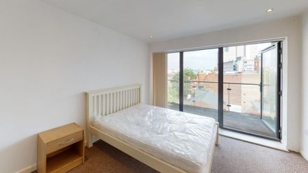 2 bedroom ground floor flat to rent - Photo 4