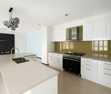 Spacious Family Home in Prime Cranbourne East Location - Photo 4