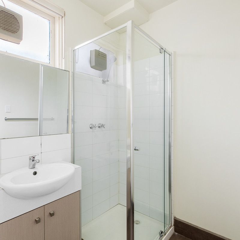 Bright & Tidy - Photo 1