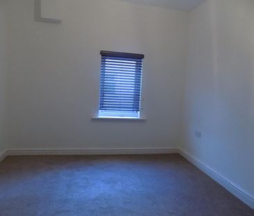 2 bedroom property to rent - Photo 1