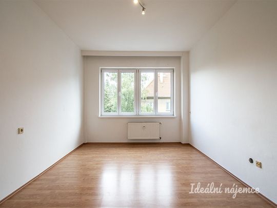Pronájem bytu 2+1 43 m² - Фото 1