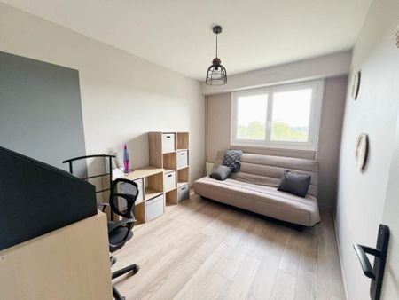 Location Appartement 4 pièces 77m² ROANNE 42300 - Photo 4
