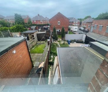 2 bed Terraced - To Let - Photo 2