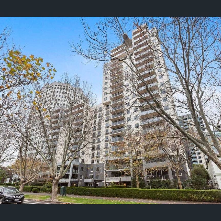 Impressive Space, Light-Filled Resort Style Living, Selected Whitegoods Inc. - Photo 1