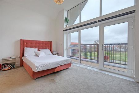 5 bedroom detached house to rent - Photo 4