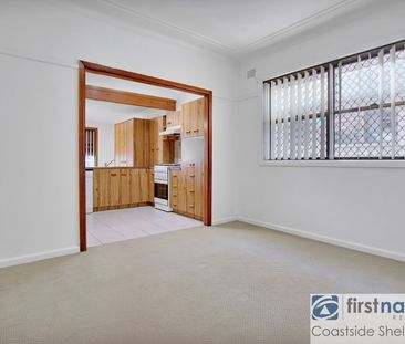 Spacious Family Home in a Coastal Setting - Photo 5