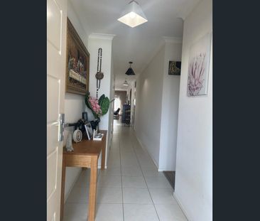 6 Woodgrove Street, Craigieburn, Vic 3064 - Photo 6