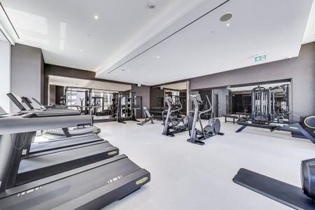 For Lease - 11 Yorkville Avenue Unit# 2405, Toronto, Ontario - Photo 3