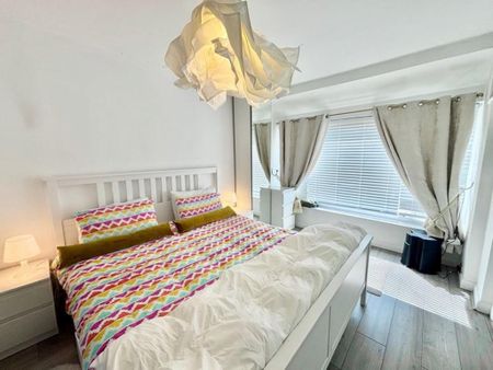 5 bedroom semi-detached house to rent - Photo 2