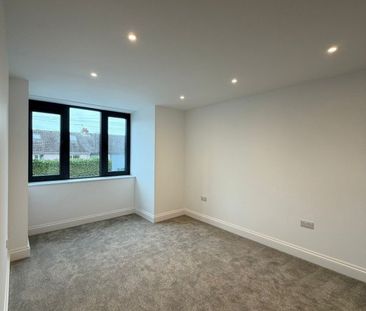 Shelldale Road, Brighton - Photo 1