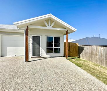 Stylish, Modern & Compact Family Home - Photo 1