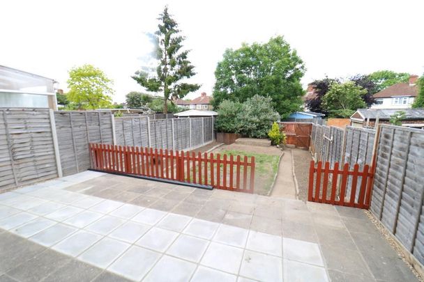 3 bedroom terraced house to rent - Photo 1