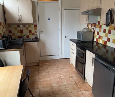 Room in a Shared House, Minstead Rd, B24 - Photo 5