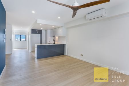 201/35 Halcyon Way, Hope Island QLD 4212 - House For Rent | Domain - Photo 3