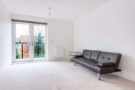 Mayfair Court, Hunting Place, Hounslow, TW5 - Photo 3