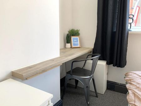 3 bedroom terraced house to rent - Photo 4