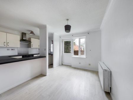 2 bedroom end of terrace house to rent - Photo 5