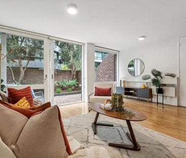 Entertainers pad, in the heart of Melbourne - Photo 2