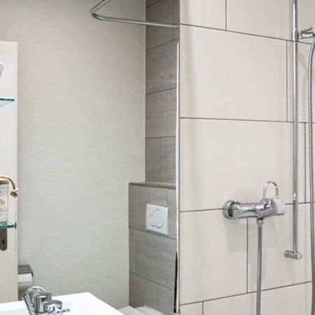 1 ZIMMER APARTMENT MIT GARTENSITZPLATZ - Foto 3