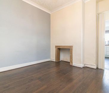 2 bedroom end of terrace house to rent - Photo 1