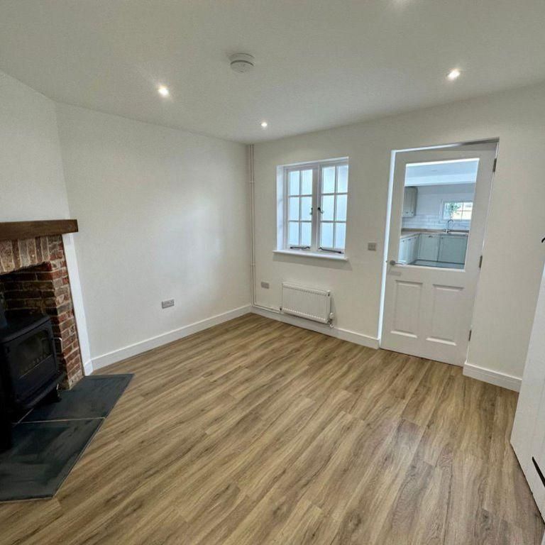 2 bedroom house to rent - Photo 1