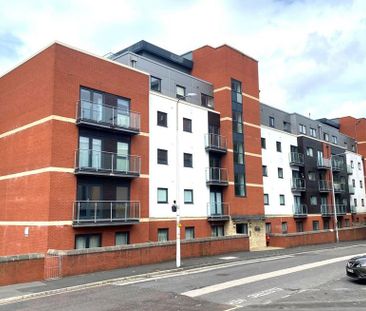 1 bedroom flat to rent - Photo 2