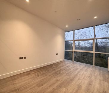 Roop House, Fleet, Hampshire, GU51 - Photo 6