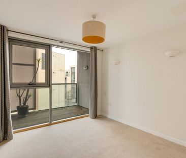 2 Bed Flat - Photo 1