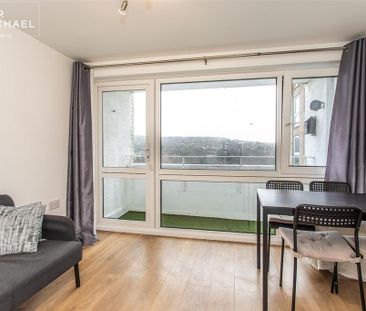 4 bedroom flat to rent - Photo 3