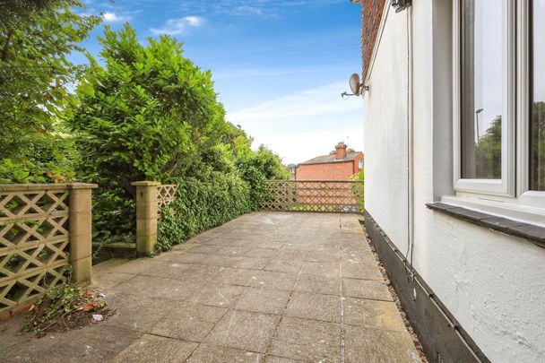 Upperton Road, Eastbourne - Photo 1