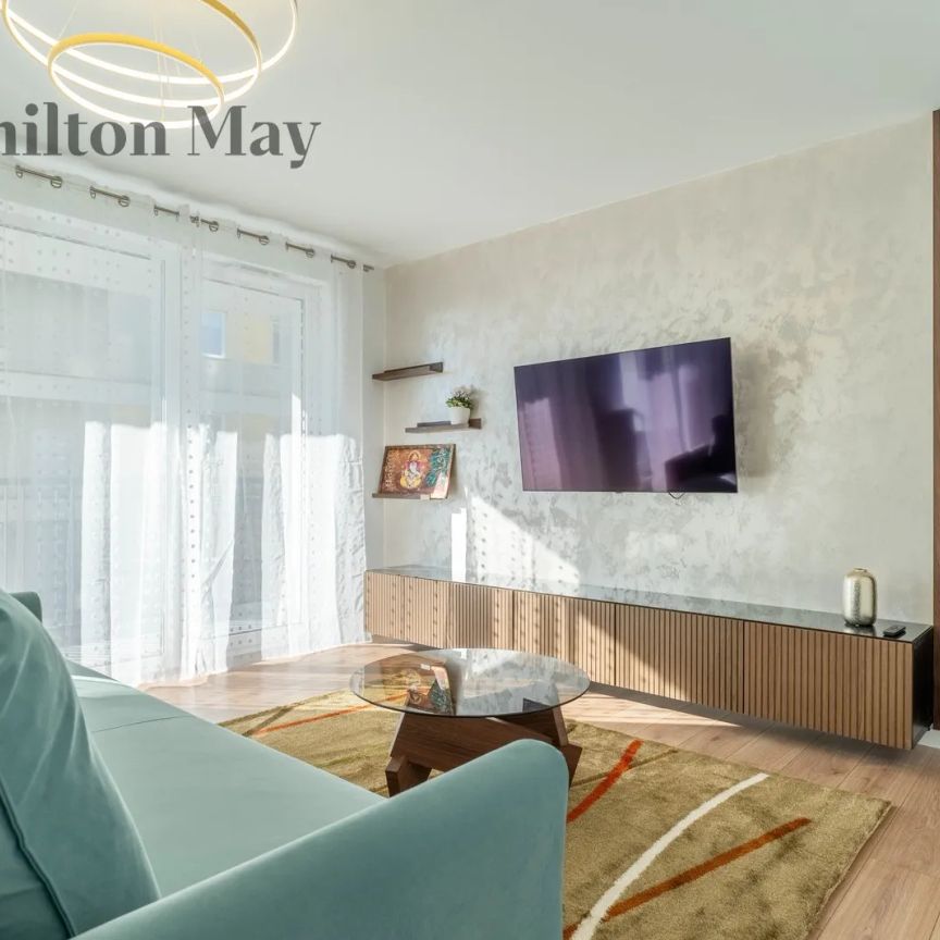 Przestronne, jasne mieszkanie z balkonem i garażem - Photo 1