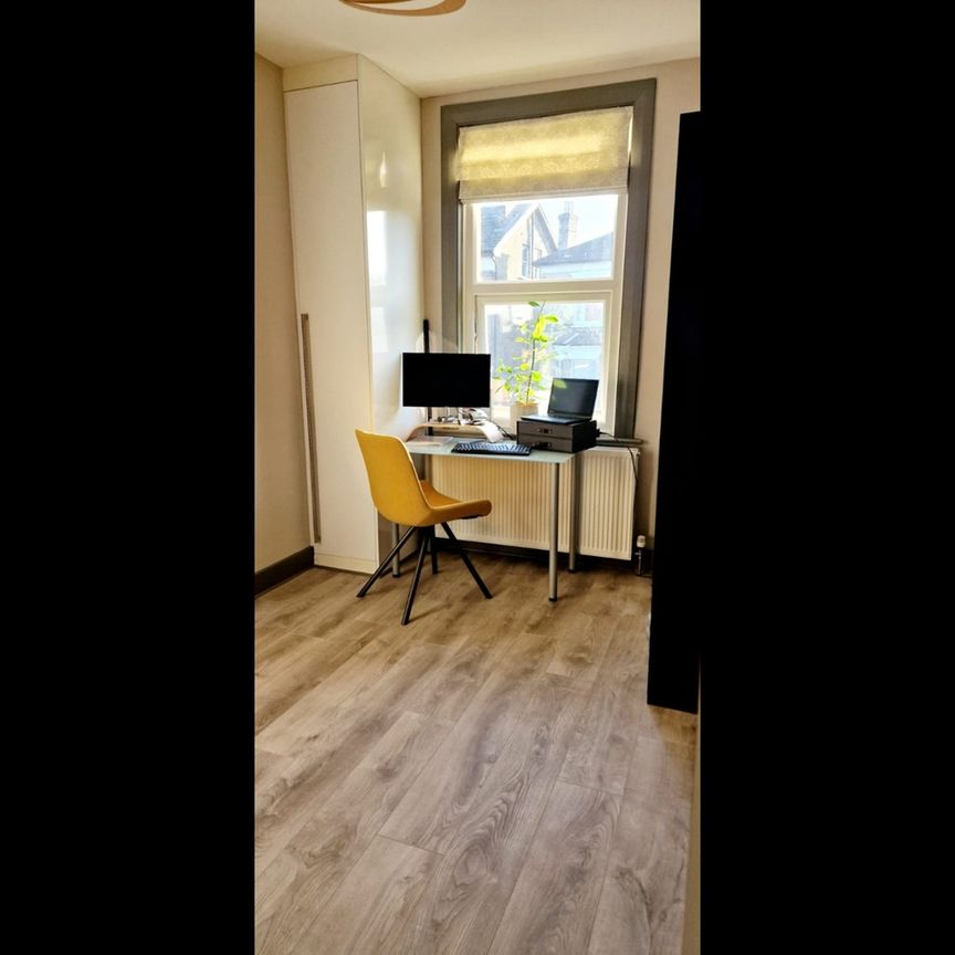 Room in a Shared Flat, Havelock Road, CR0 - Photo 1