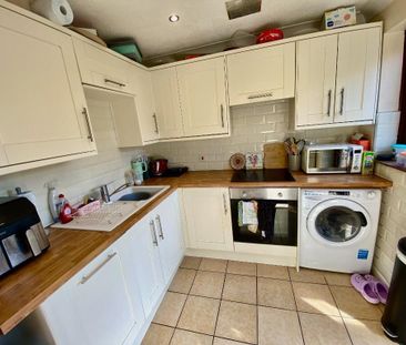 Church Road, Great Plumstead, NORWICH - Photo 4