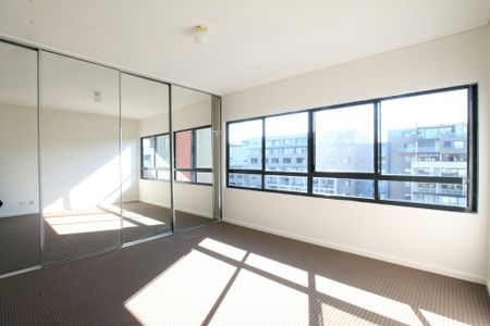 Two storey 2 bed, 2 bath apartment with terrace and Carspace**1st Open Inspection Wednesday from 5.15-5.30pm (No prior access) - Photo 5