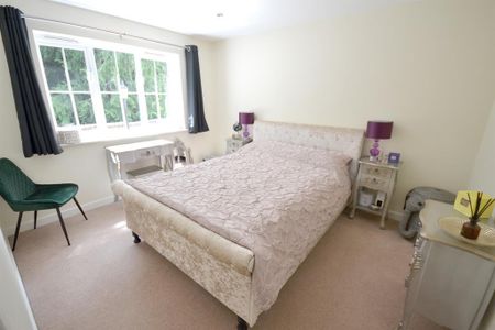3 bedroom terraced house to rent - Photo 3