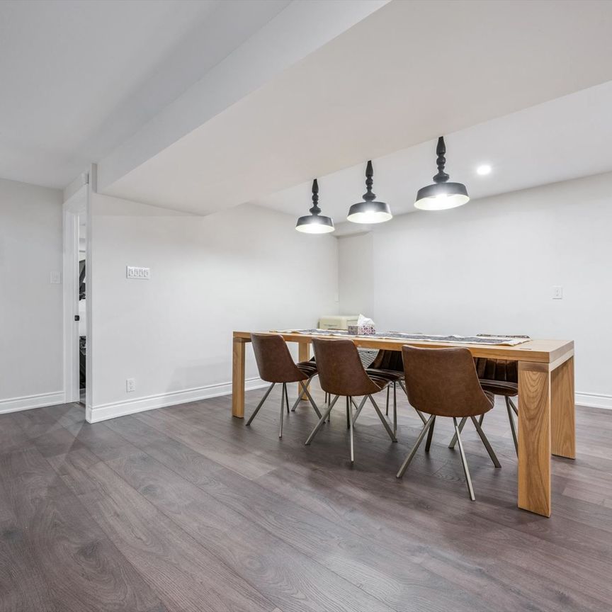 For Lease - 1496 Tanner Court, Oakville, Ontario - Photo 1