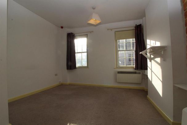 1 bedroom house to rent - Photo 1