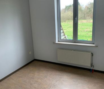 Halfopen woning met 3 slaapkamers, tuin en garage in Eeklo! - Photo 4