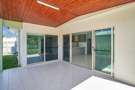 Modern Spacious Home in the Northern Beaches - Photo 3