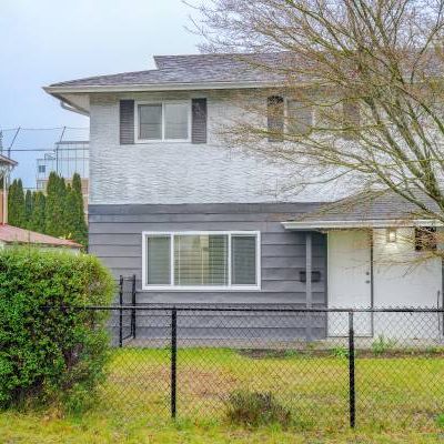 Charming Home Central Langford - Photo 1